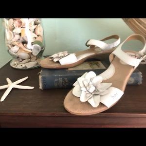 Born leather sandals